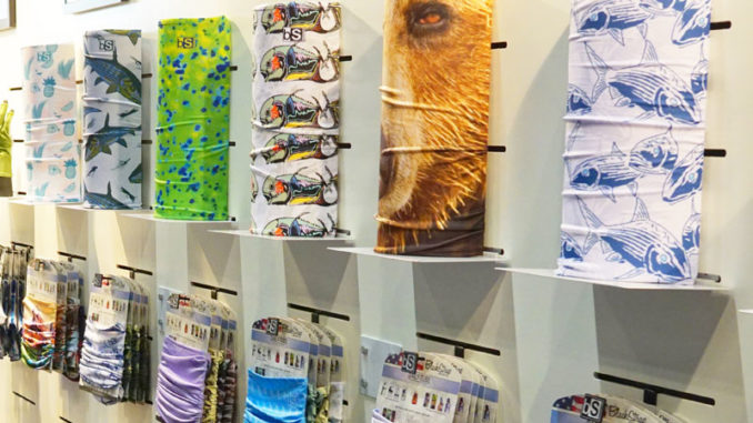 Gaiters are useful for any outdoor activity, protecting the neck and head. They come in beaucoup makes and designs.