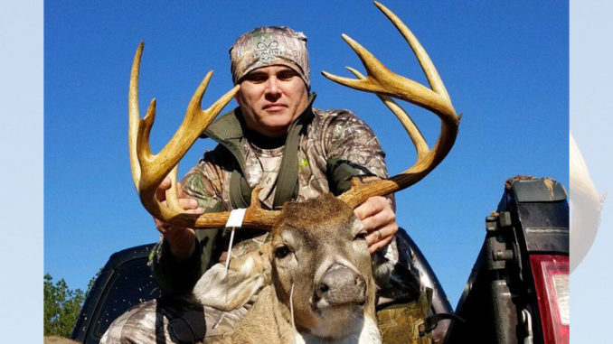 Chet Bolton and his 11-point Sabine Parish buck.
