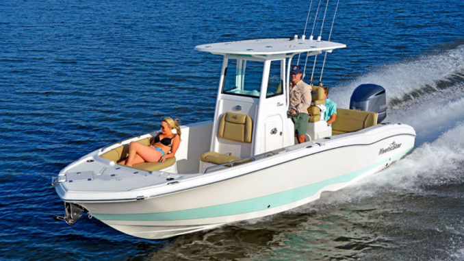 NauticStar's 251 Hybrid is the perfect size for a family-friendly boat that's also a tournament-ready fishing platform.