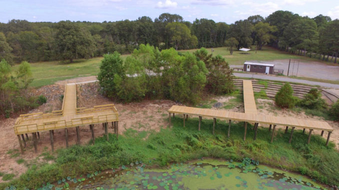 The mooring dock is located next to the fishing pier and is designed to assist boaters with launching.
