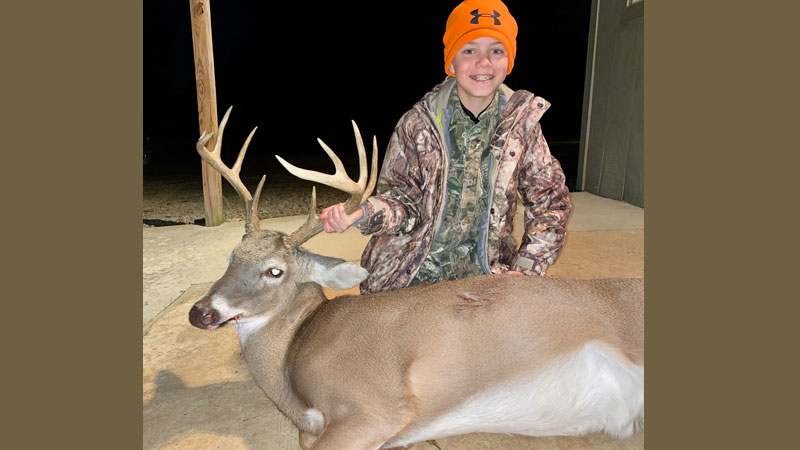 Lafayette resident drops dandy Alabama buck