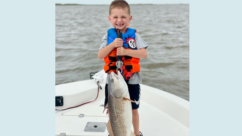 Luke's Dularge bull red